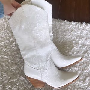 Size 8 white cowboy boots!